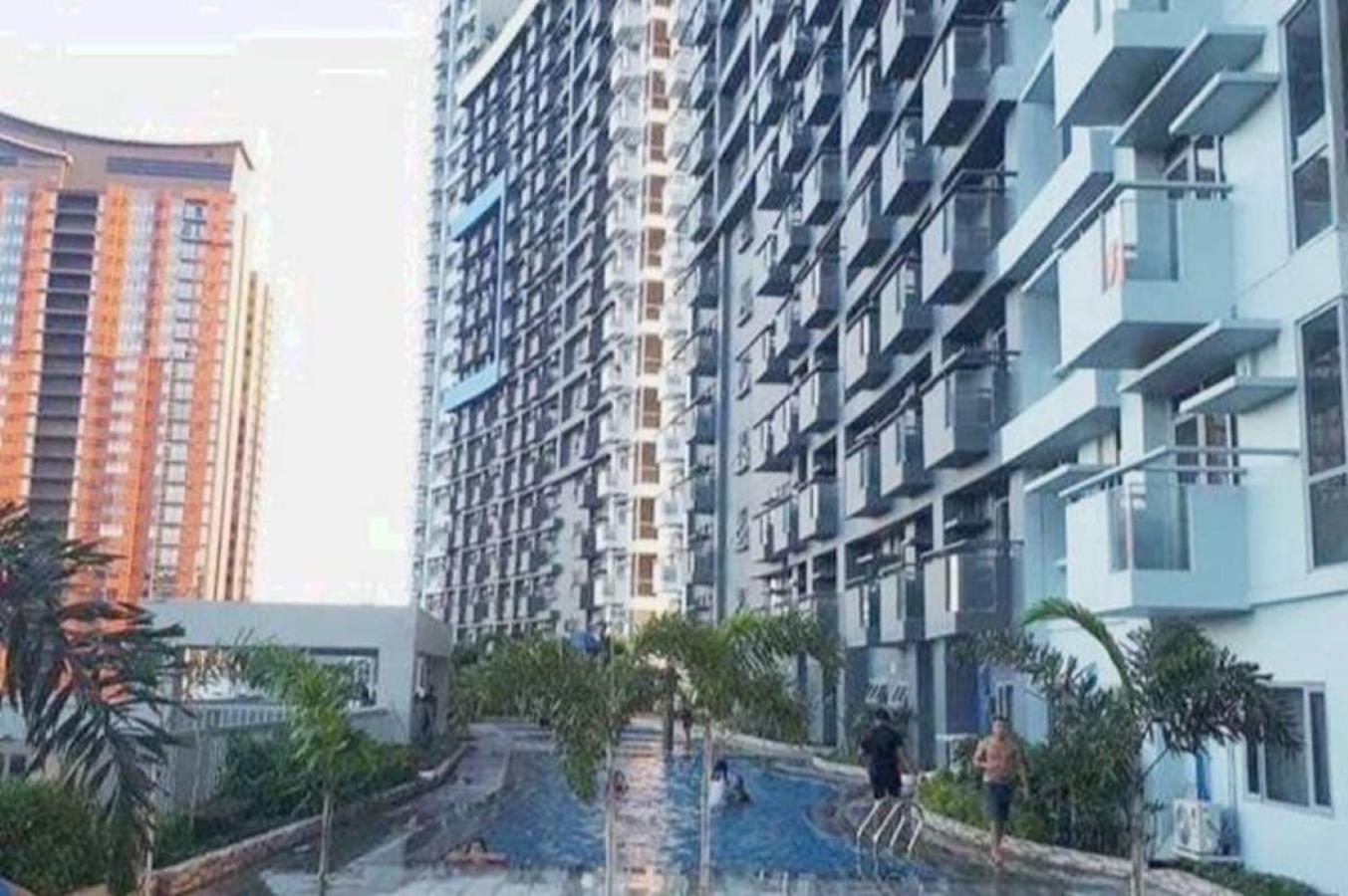 Great View With Balcony In Araneta Center Apartment Manila Exterior photo